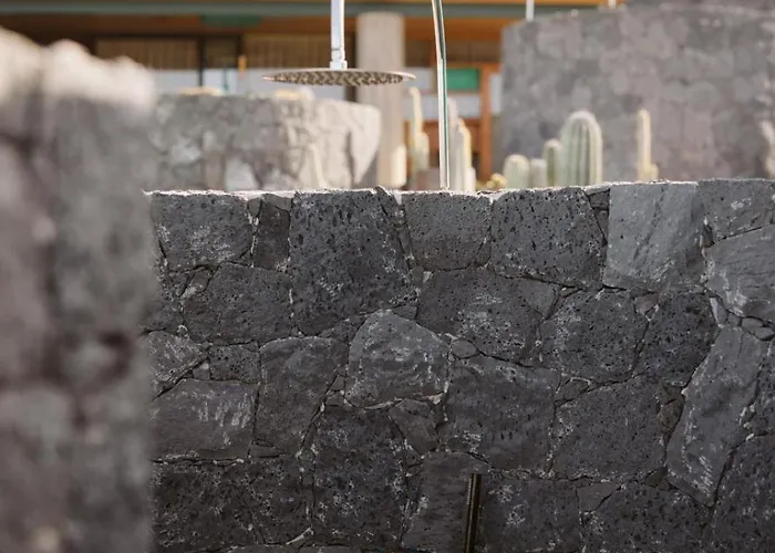 Canaryislandshost I Natural Villa Famara