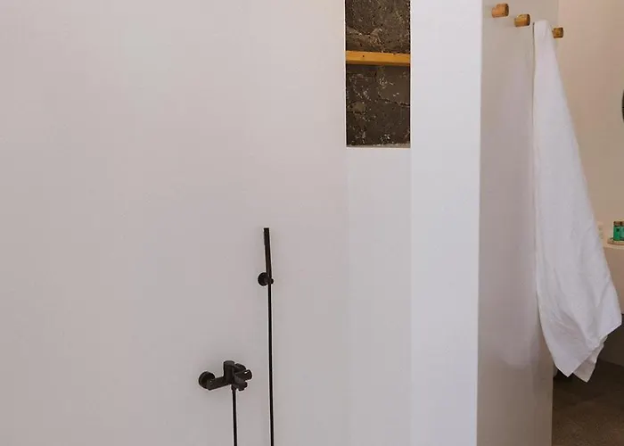 Canaryislandshost I Natural Villa Famara