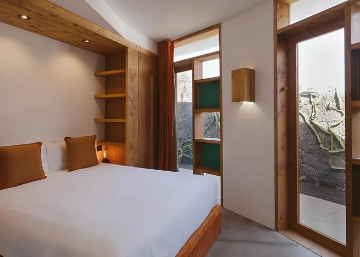 Canaryislandshost I Natural Villa Famara