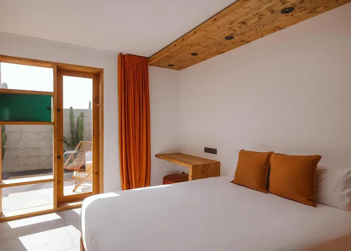 Canaryislandshost I Natural Villa Famara